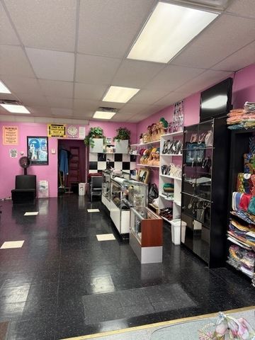 1337 W Devon Avenue, Chicago, IL 60660