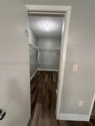 15600 SW 106th Ln 1007, Miami, FL 33196