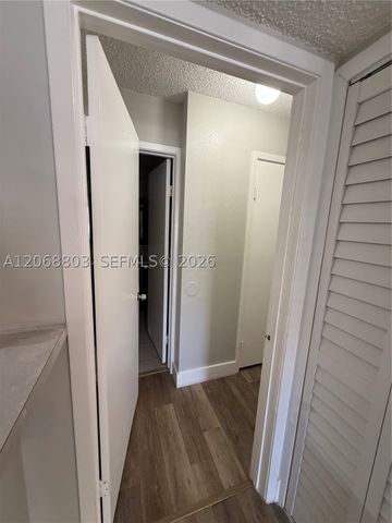 15600 SW 106th Ln 1007, Miami, FL 33196