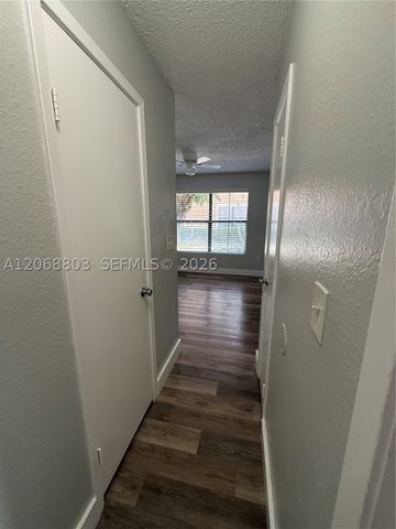 15600 SW 106th Ln 1007, Miami, FL 33196