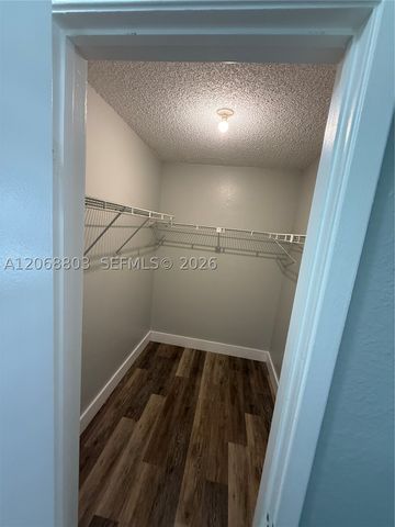 15600 SW 106th Ln 1007, Miami, FL 33196