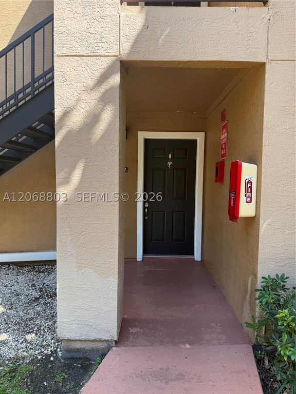 15600 SW 106th Ln 1007, Miami, FL 33196
