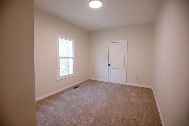 617 10th Ave W, Huntington, WV 25701