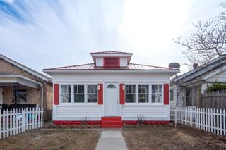 617 10th Ave W, Huntington, WV 25701