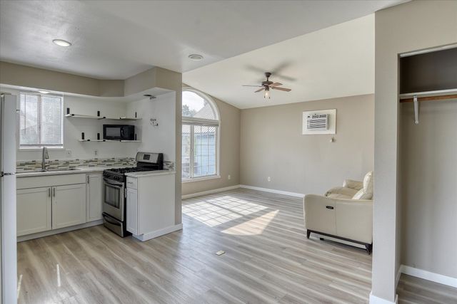 1522 W Alice Ave, Spokane, WA 99205