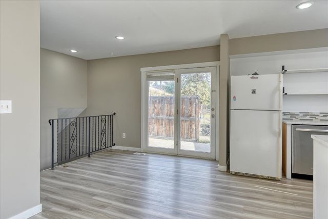 1522 W Alice Ave, Spokane, WA 99205