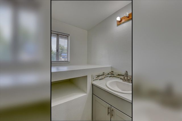 1522 W Alice Ave, Spokane, WA 99205