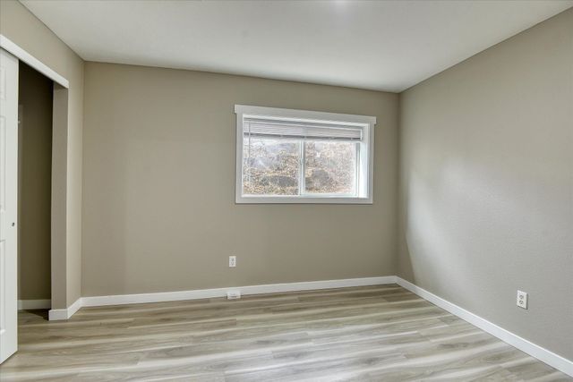 1522 W Alice Ave, Spokane, WA 99205
