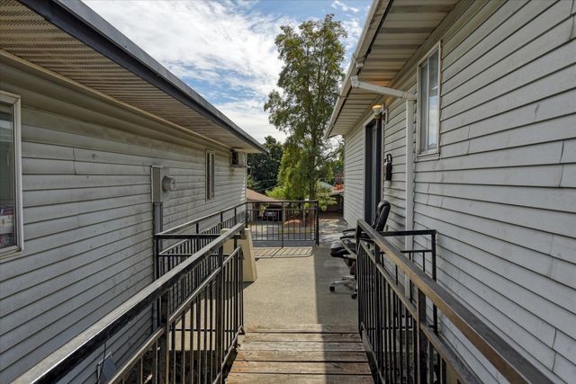 1522 W Alice Ave, Spokane, WA 99205