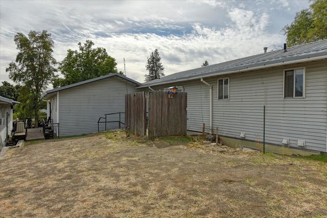 1522 W Alice Ave, Spokane, WA 99205