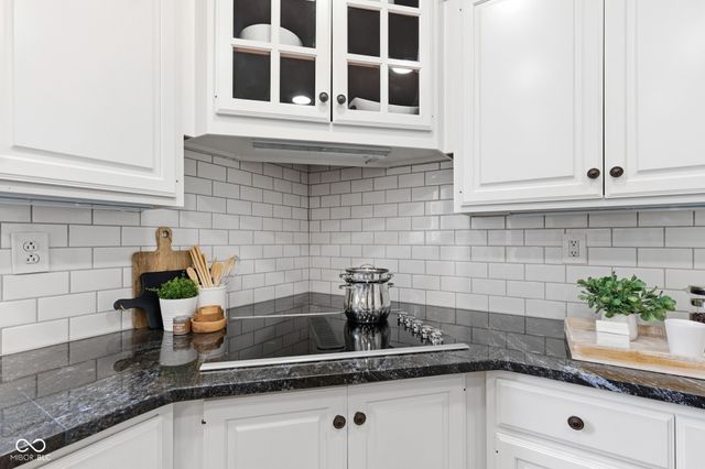 13867 Smokey Ridge Drive, Carmel, IN 46033