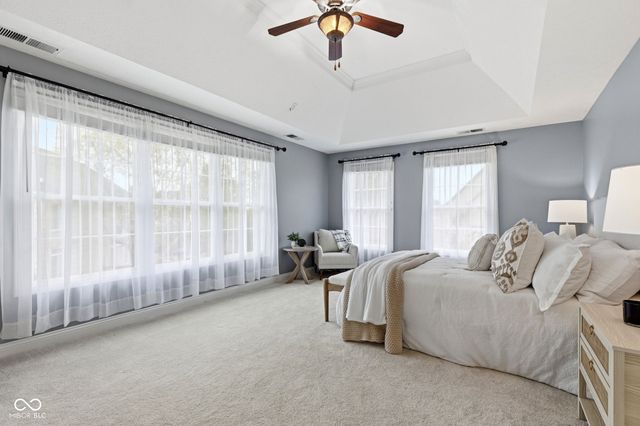 13867 Smokey Ridge Drive, Carmel, IN 46033