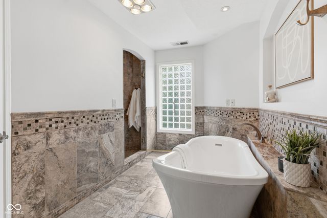 13867 Smokey Ridge Drive, Carmel, IN 46033