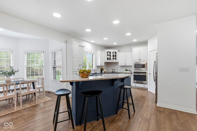 13867 Smokey Ridge Drive, Carmel, IN 46033