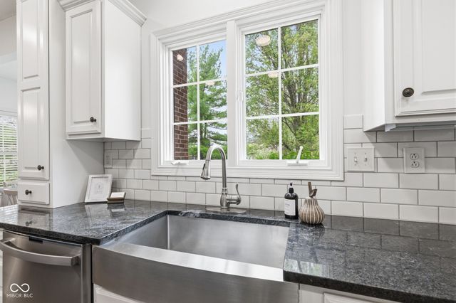 13867 Smokey Ridge Drive, Carmel, IN 46033