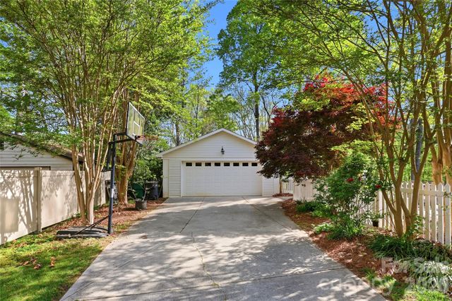 6427 Summerlin Place, Charlotte, NC 28226