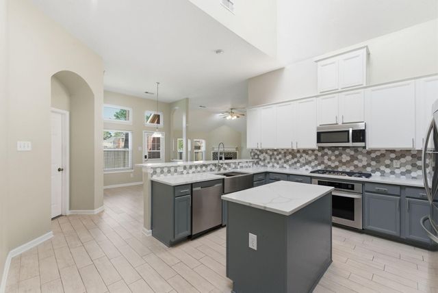 7215 Bristol Ridge Drive, Houston, TX 77095