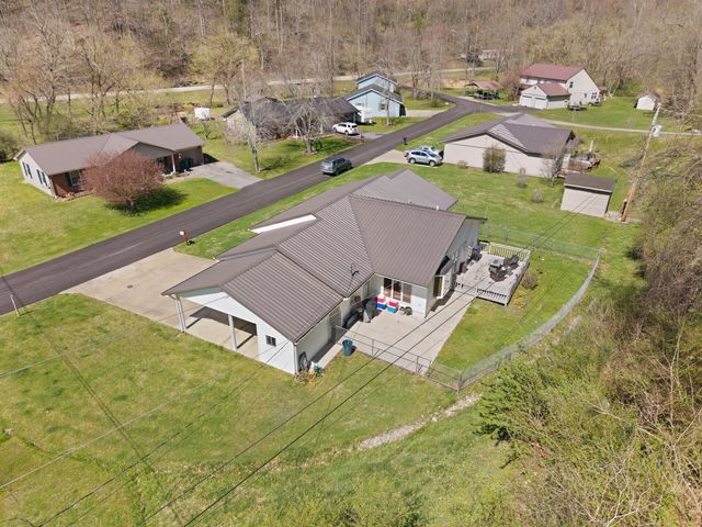 91 Maplewood Village, Banner, KY 41603