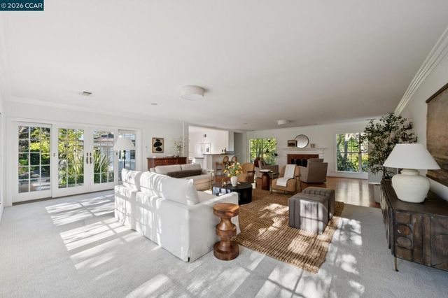 11 Bradley Ave, Walnut Creek, CA 94596