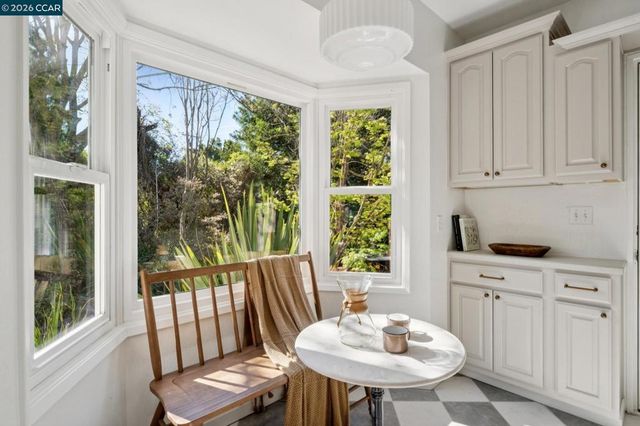 11 Bradley Ave, Walnut Creek, CA 94596