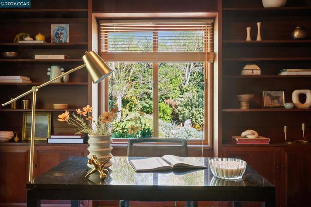 11 Bradley Ave, Walnut Creek, CA 94596