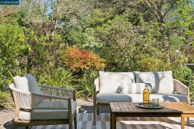 11 Bradley Ave, Walnut Creek, CA 94596