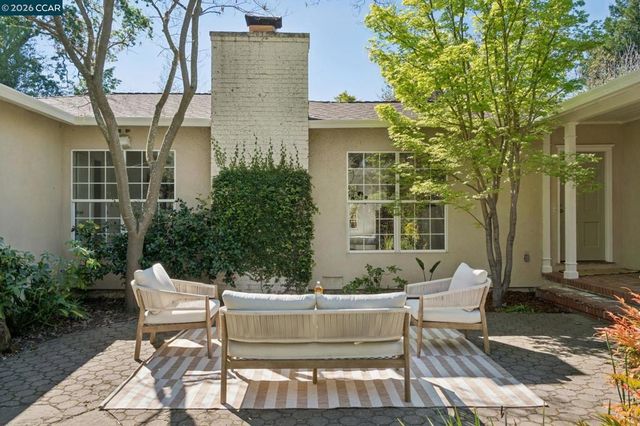 11 Bradley Ave, Walnut Creek, CA 94596