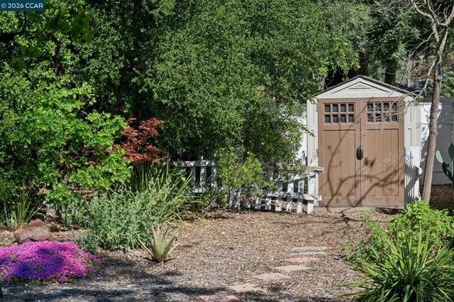 11 Bradley Ave, Walnut Creek, CA 94596