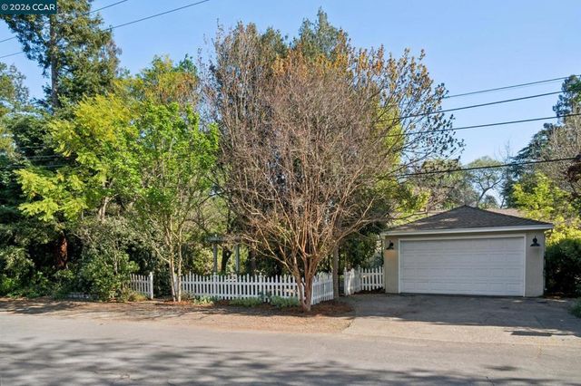 11 Bradley Ave, Walnut Creek, CA 94596