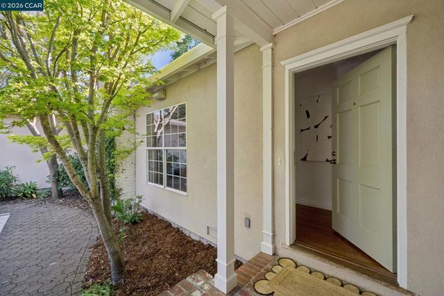 11 Bradley Ave, Walnut Creek, CA 94596