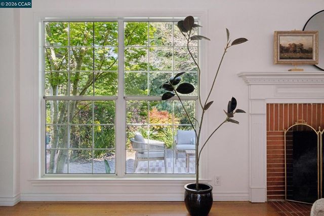 11 Bradley Ave, Walnut Creek, CA 94596