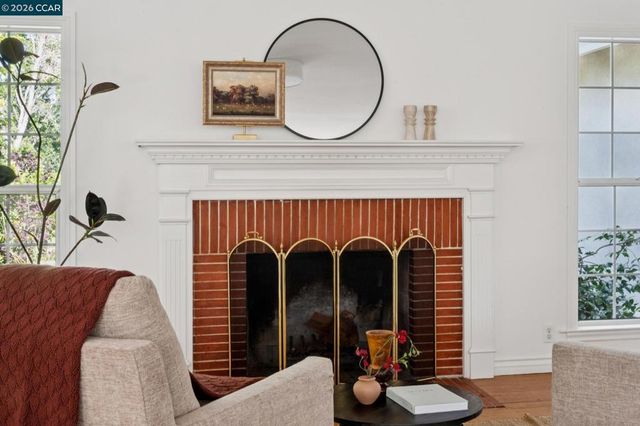 11 Bradley Ave, Walnut Creek, CA 94596