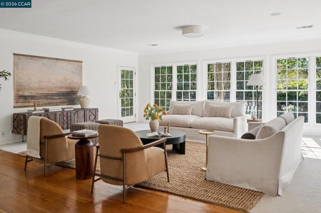 11 Bradley Ave, Walnut Creek, CA 94596