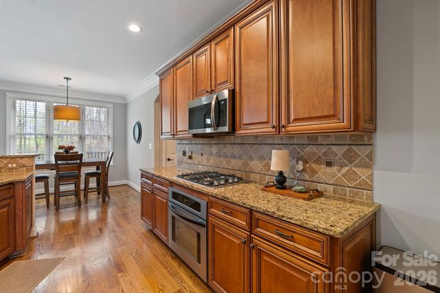 188 Honeysuckle Creek Loop, Mooresville, NC 28117