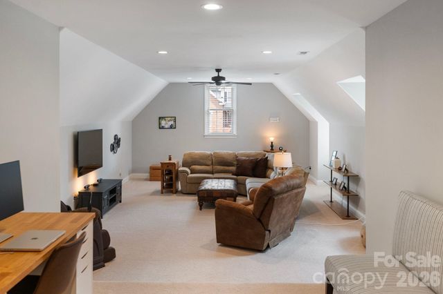 188 Honeysuckle Creek Loop, Mooresville, NC 28117