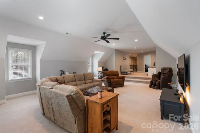 188 Honeysuckle Creek Loop, Mooresville, NC 28117