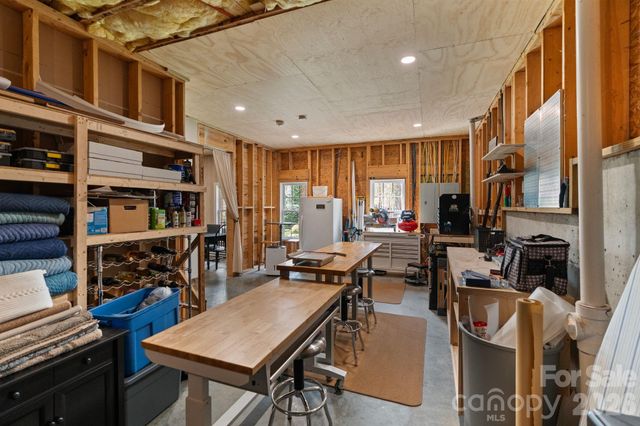 188 Honeysuckle Creek Loop, Mooresville, NC 28117