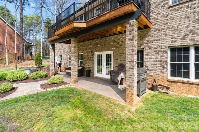 188 Honeysuckle Creek Loop, Mooresville, NC 28117
