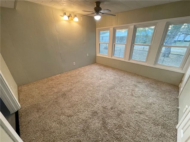 335 Stephens Loop, Lake City, TX 78368