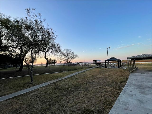 335 Stephens Loop, Lake City, TX 78368