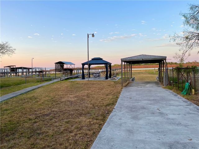 335 Stephens Loop, Lake City, TX 78368
