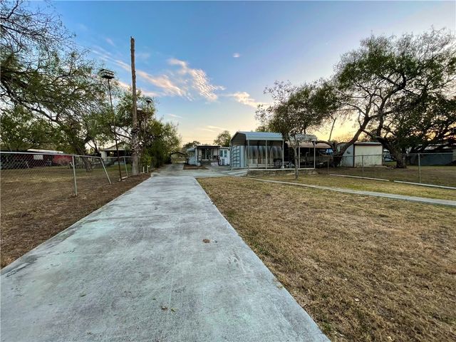 335 Stephens Loop, Lake City, TX 78368