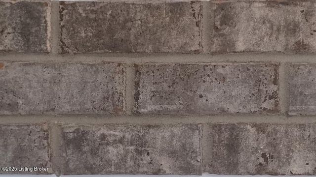 2309 Serenity Rdg Way, Louisville, KY 40023