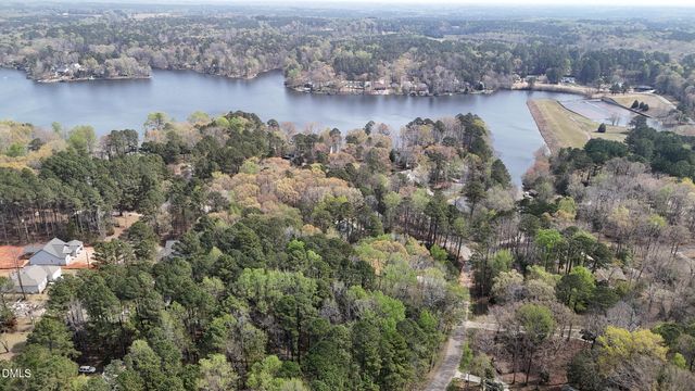 558 Shawnee Drive, Louisburg, NC 27549