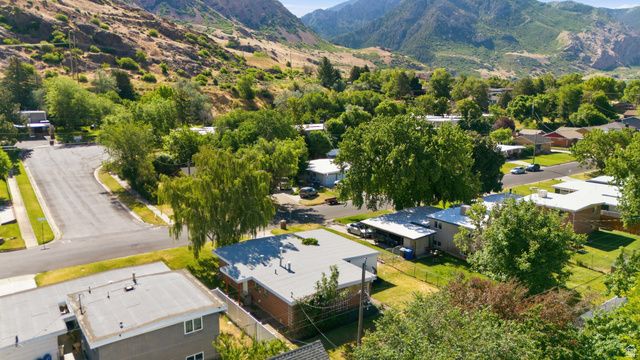 785 SIMORON DR, Ogden, UT 84404