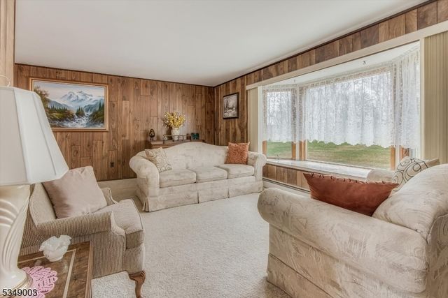7 Ekes Ct, Vernon Twp., NJ 07461