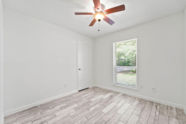 3 W Woodtimber Court, The Woodlands, TX 77381