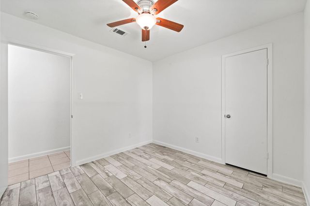 3 W Woodtimber Court, The Woodlands, TX 77381