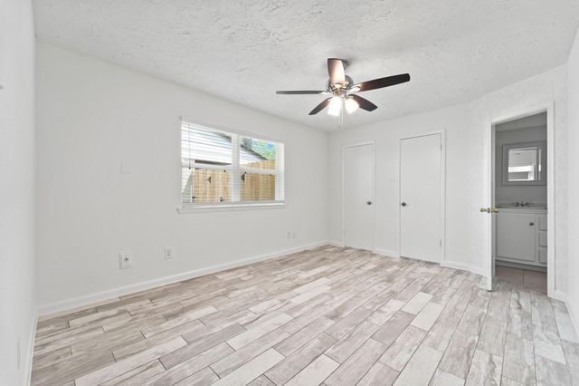 3 W Woodtimber Court, The Woodlands, TX 77381