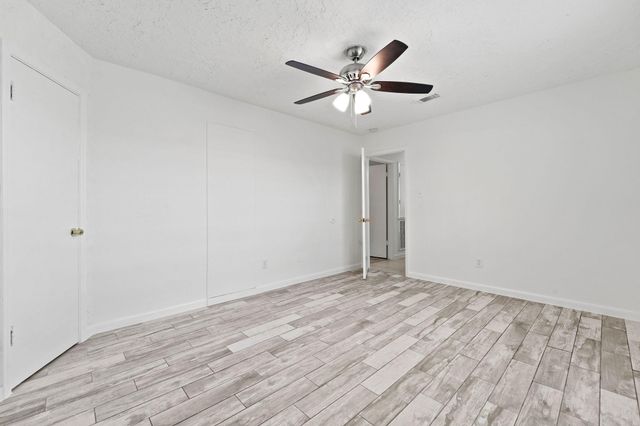 3 W Woodtimber Court, The Woodlands, TX 77381